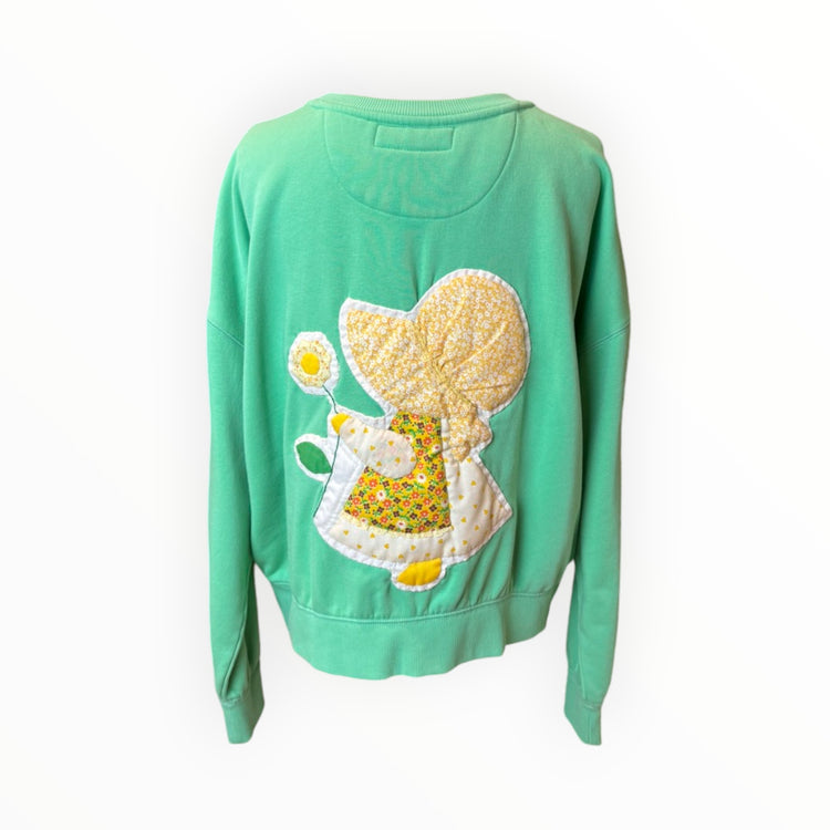 Quilted Appliqué Daisy Sue Green Pullover Sweatshirt